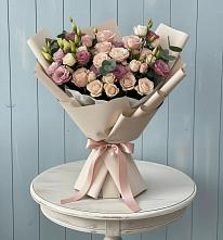 Букет цветов из:  Розы и Лизиантусы в Саргатском