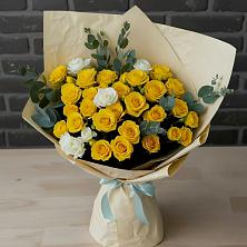 Букет цветов из:  Розы в Саргатском