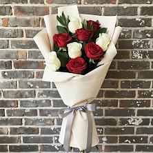 Букет цветов из:  Розы в Саргатском
