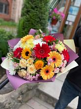 Букет цветов из:  Герберы, Ромашки, Хризантемы, Розы и Подсолнухи #REPLACE_PRED# Саргатском
