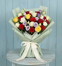 Букет цветов из:  Розы #REPLACE_PRED# Саргатском