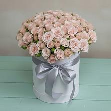 Цветочная композиция из Розы в шляпной коробке в Саргатском