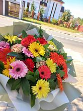 Букет цветов из:  Герберы #REPLACE_PRED# Саргатском