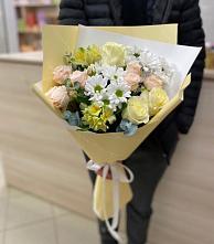 Букет цветов из:  Альстромерии, Розы и Хризантемы #REPLACE_PRED# Саргатском