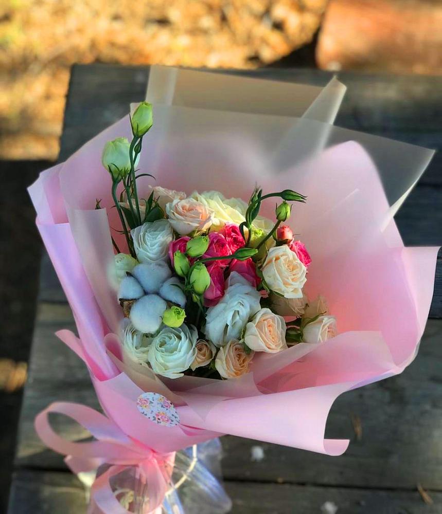 Букет цветов из: Розы и Лизиантусы в Саргатском