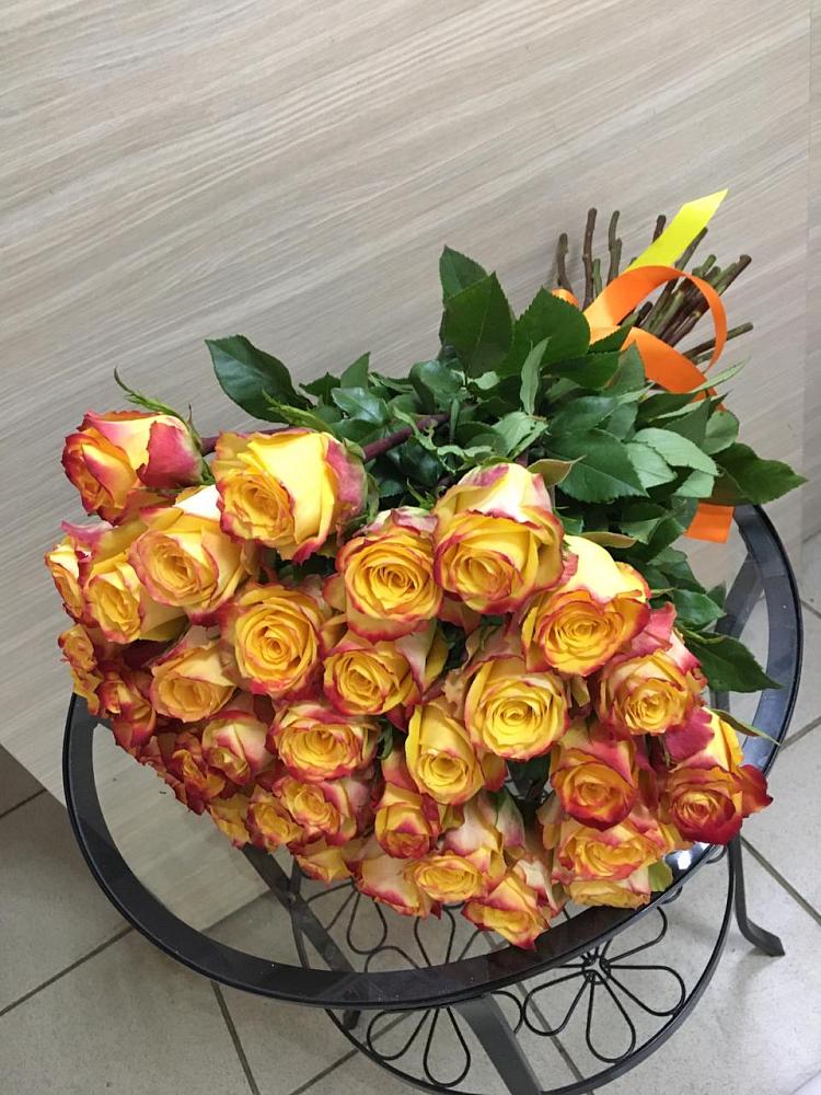 Букет Желтые розы в Саргатском