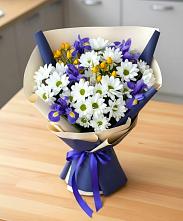 Букет цветов из:  Розы, Ирисы и Хризантемы в Саргатском