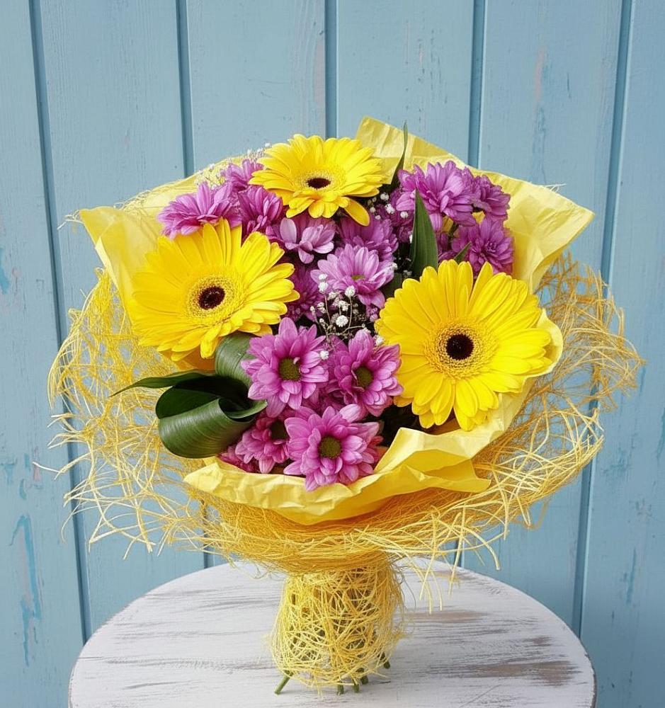 Букет цветов из: Хризантемы и Герберы в Саргатском