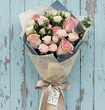 Букет цветов из:  Розы #REPLACE_PRED# Саргатском