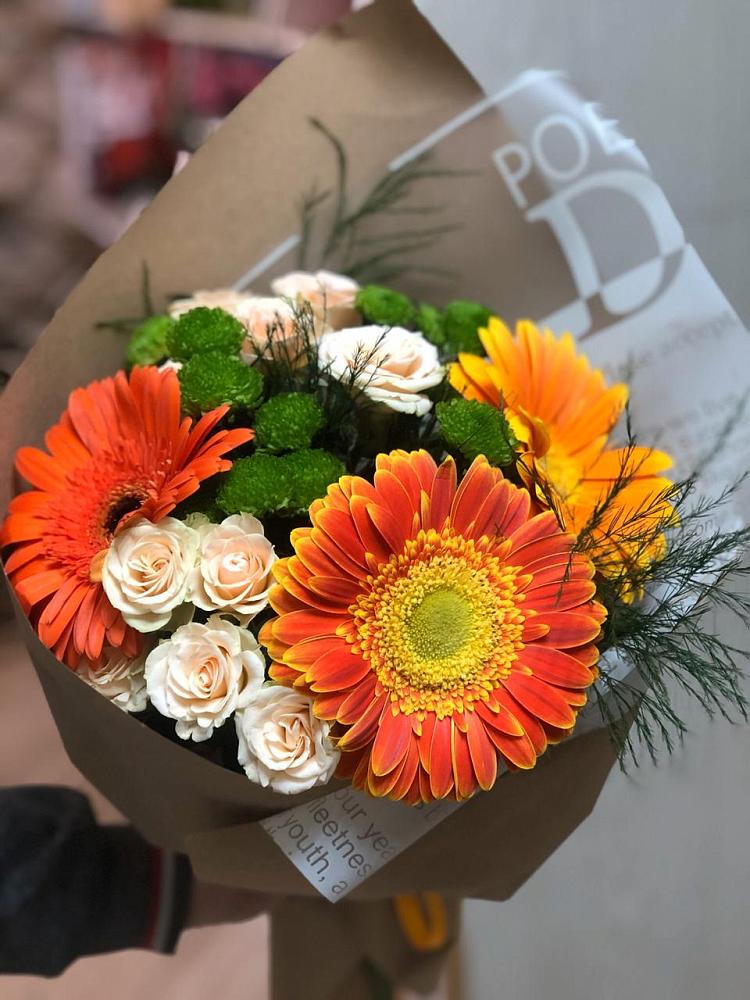 Букет цветов из: Герберы, Хризантемы и Розы в Саргатском