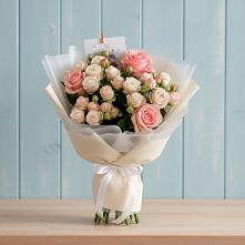 Букет цветов из:  Розы в Саргатском