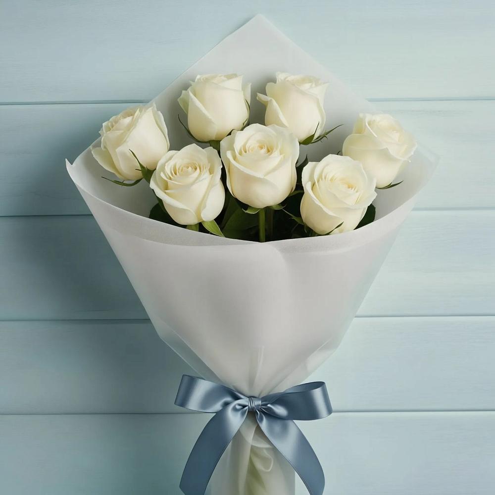 Букет 7 Белых роз Эдлесс Лав в Саргатском