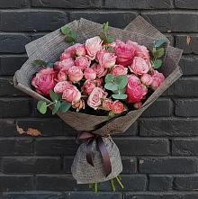 Букет цветов из:  Розы в Саргатском